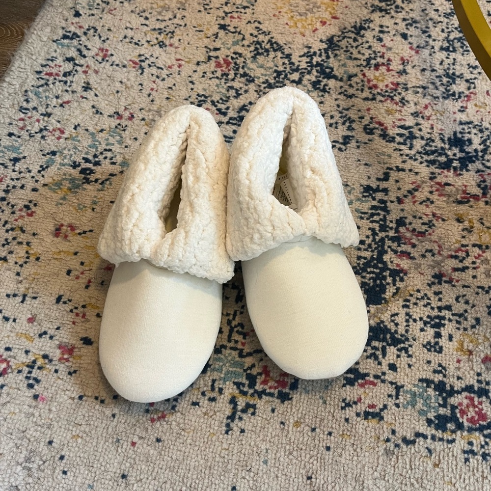 NEW Pottery Barn Faux Fur Booties